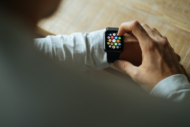 Cum să alegi smartwatch-ul potrivit pentru stilul și activitățile tale