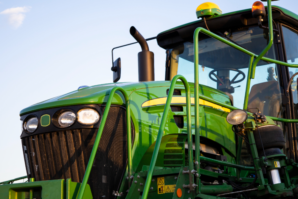 John Deere de vânzare: Soluția ideală pentru o agricultură modernă și eficientă